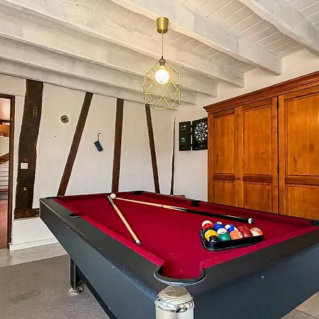 Maison 4 Ch Avec Cheminee, Billard Et Jardin